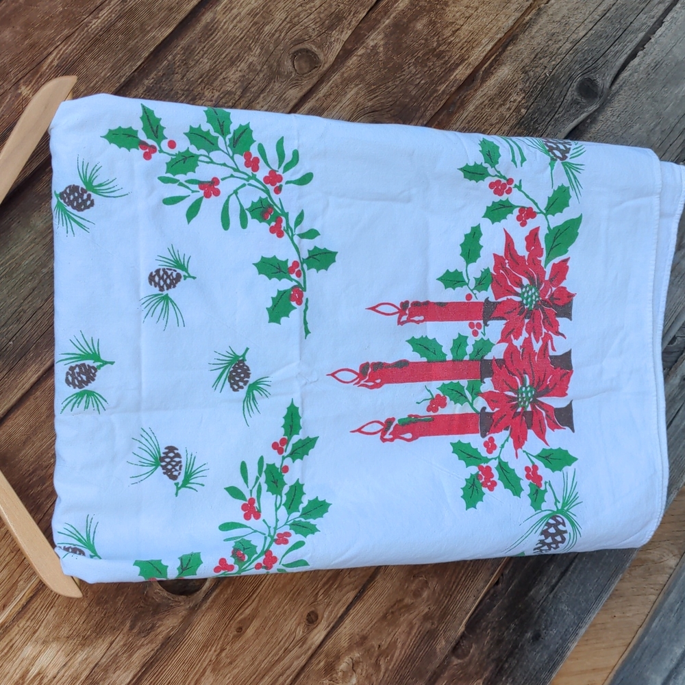 Christmas Poinsettia pine cone holly tablecloth 50 x 66"